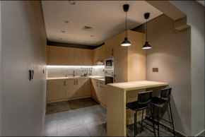 Cozy Luxury 2 Bedroom Apartment Near Seaside 101